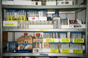 What Are the Ways of Proper Handling of Laboratory Equipment? 1